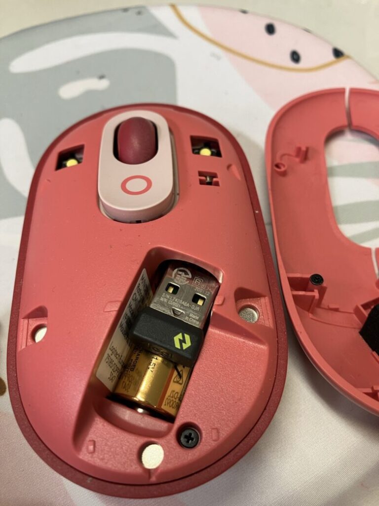 ロジクールマウスの中にUSB