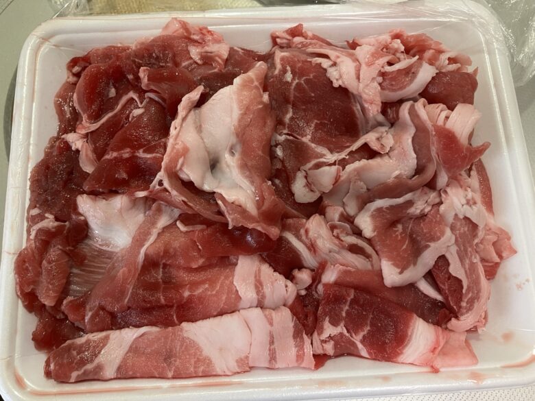 解凍した宮崎市の豚肉
