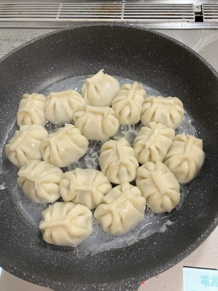 日高市ホワイト餃子はながさの作り方